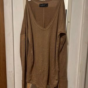 Abercrombie and fitch size s tee.